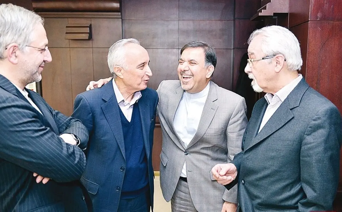 نیلی با رانت دولت به خارج رفته/ آخوندی با فحش دادن به دنبال رسیدن به اهداف خود است