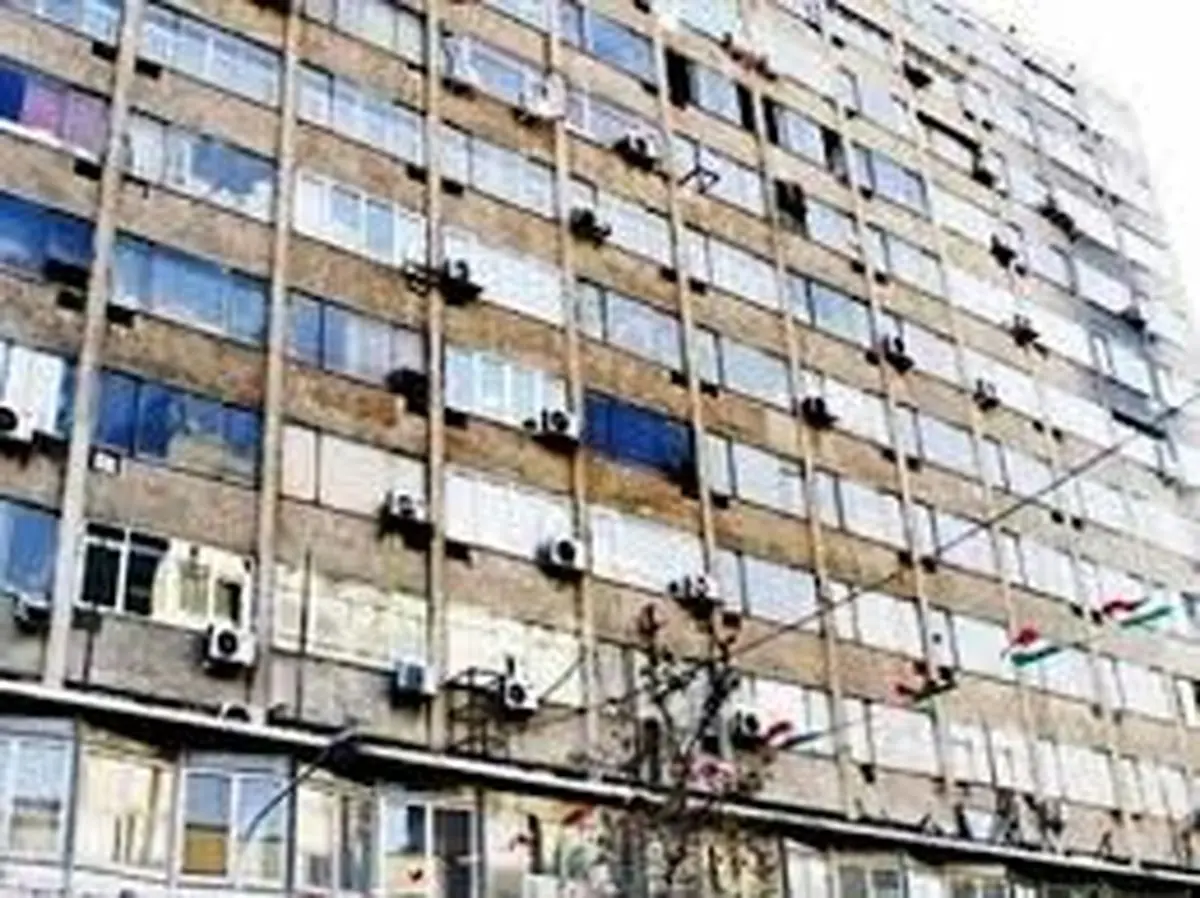ساختمانهای ناایمن پلمب ساختمانهای ناایمن پلمب میشوند
میشوند
