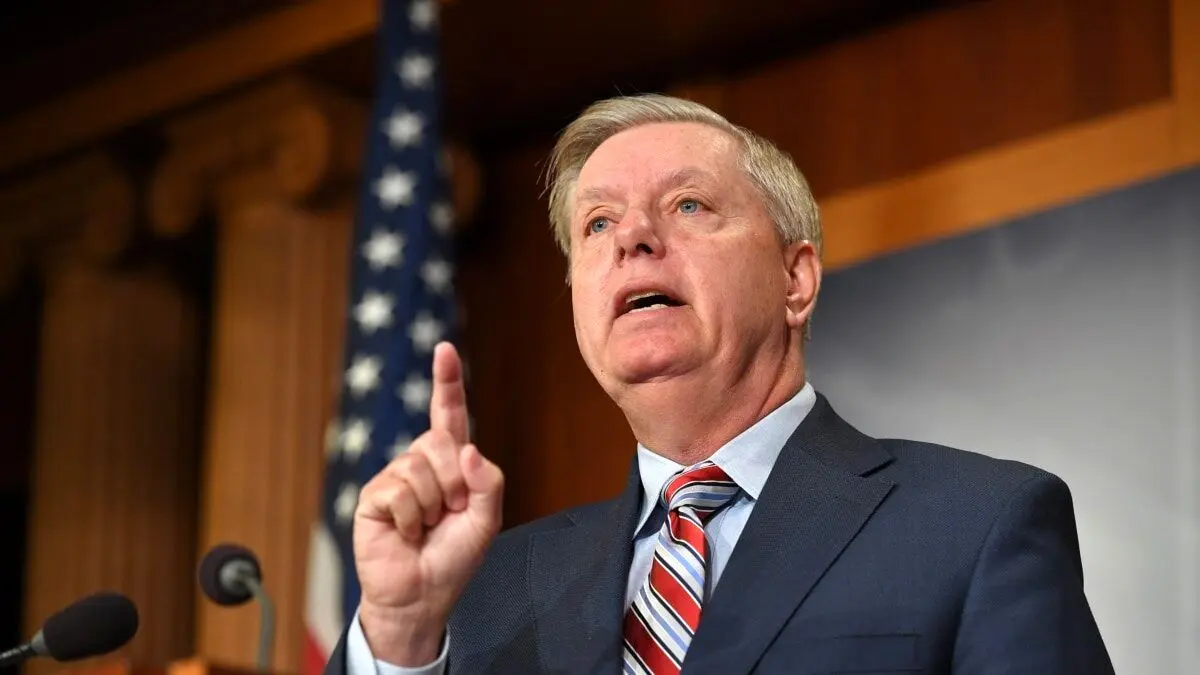 توصیه سناتور گراهام به ترامپ درباره پایگاه‌های آمریکا در اسپانیا 