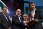 بغض عادل، لبخند تلخ فروغی و یک واکنش ملی