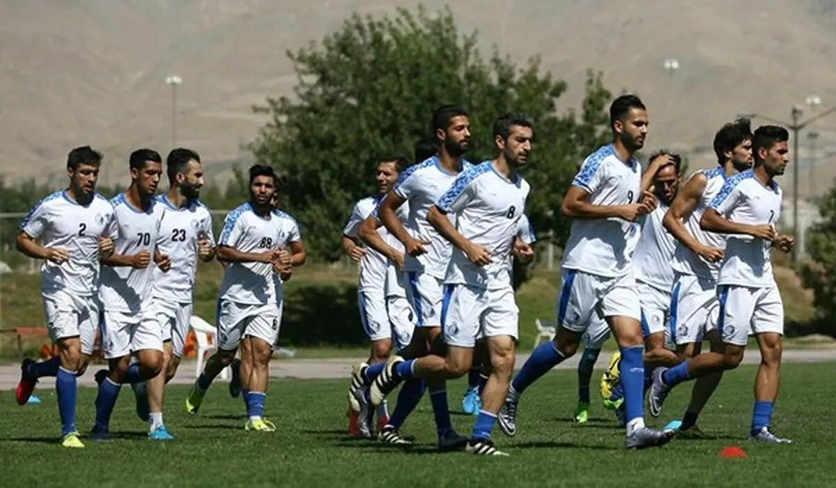 حضور بازیکن سابق پرسپولیس در تمرین استقلال