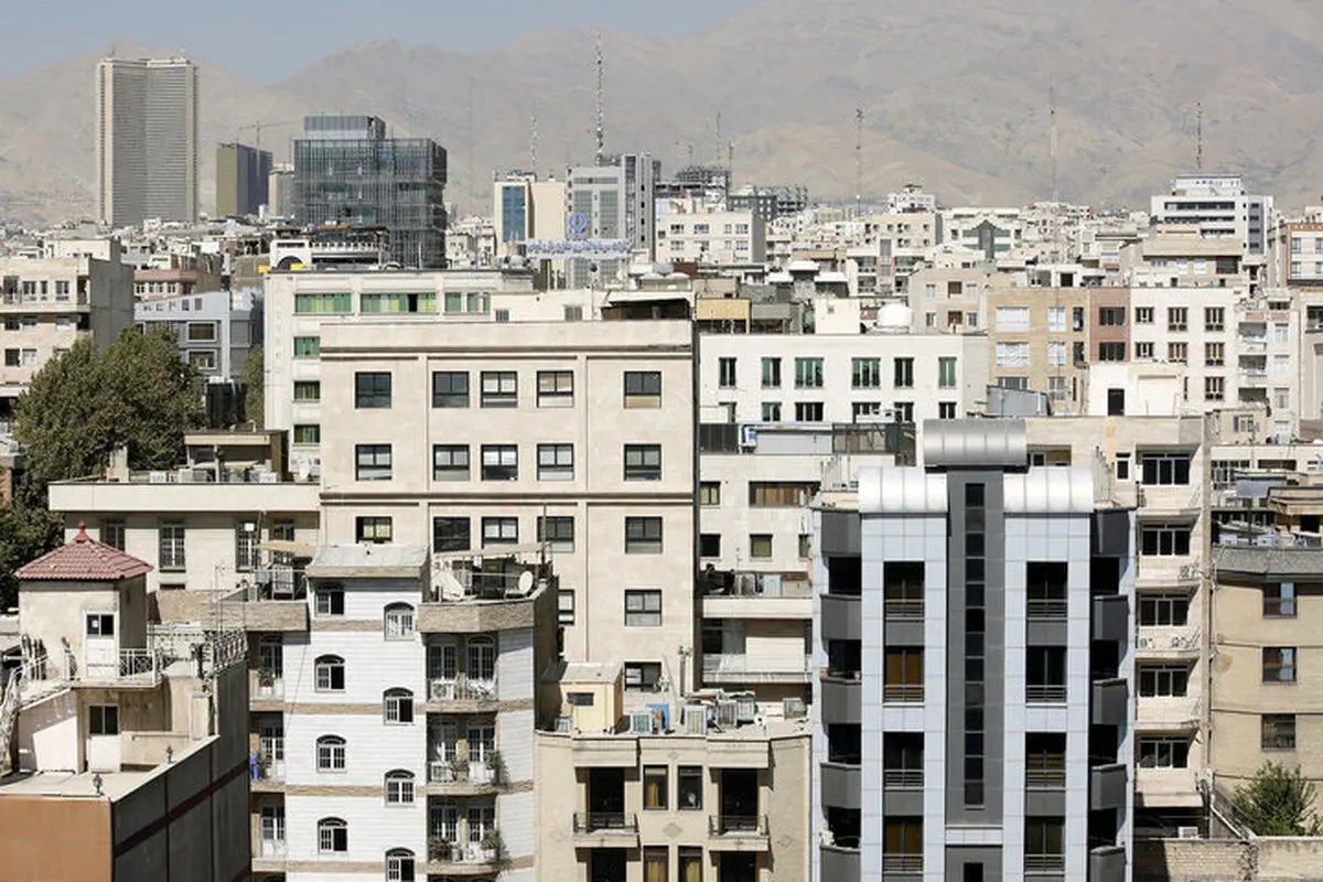 افزایش وام مسکن به ۷۰۰ میلیون تومان؛ آیا قدرت خرید مردم بیشتر خواهد شد؟
