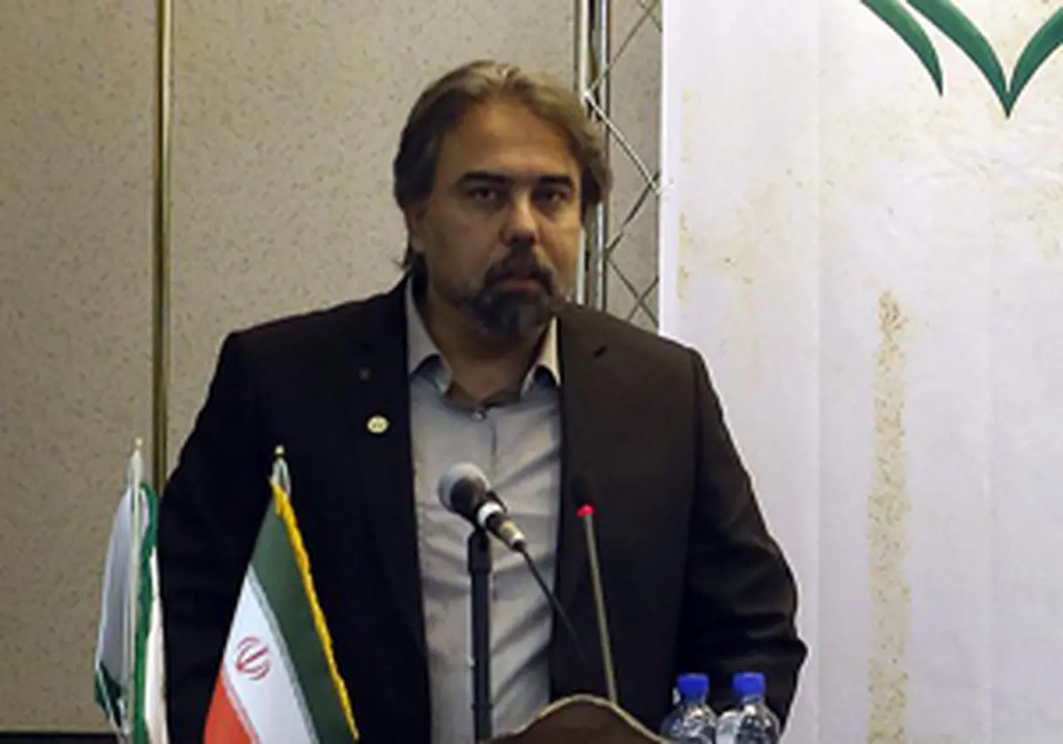 آسیبهای اجتماعی با پشت میزنشینی حل نمی شود
