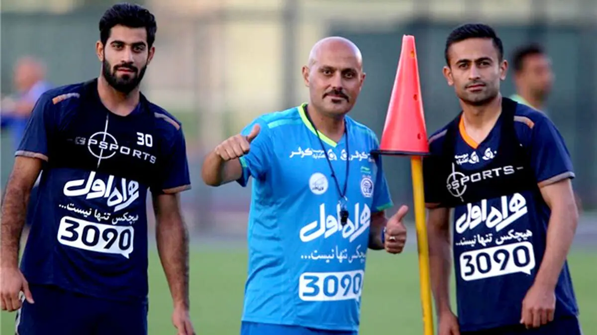 انتقاد مربی استقلال از هواداران