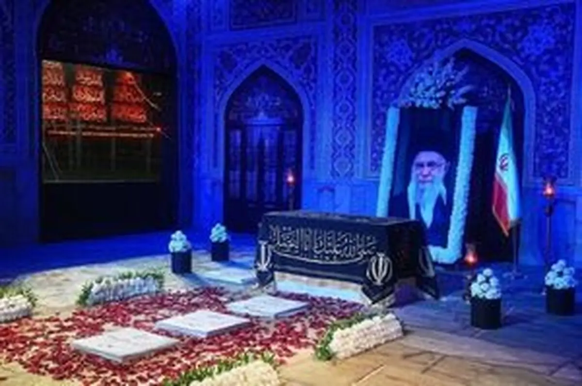 رونمایی از نماد مزار مطهر رهبر شهید انقلاب در میدان آزادی