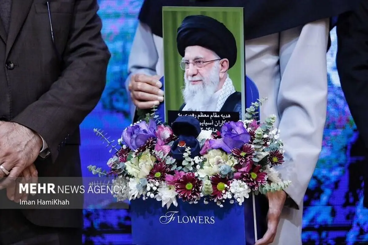مزایده انگشتر اهدایی مقام معظم رهبری به یک ورزشکار برای آزادی زندانیان
