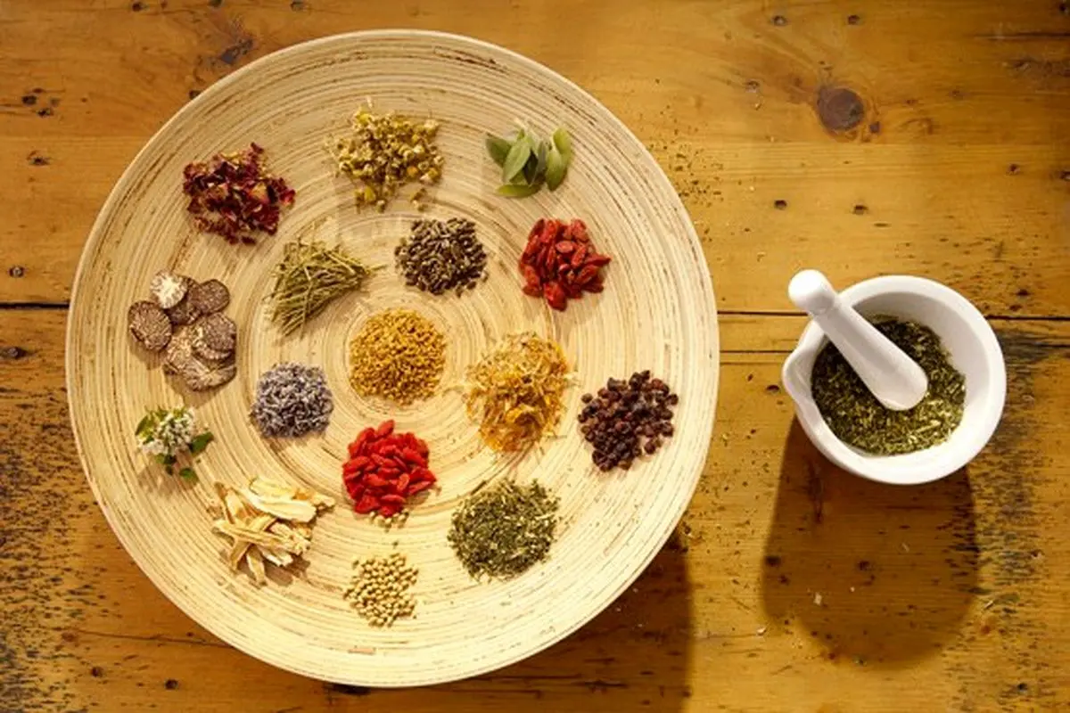 عوارض خطرناک مصرف خودسرانه گیاهان دارویی