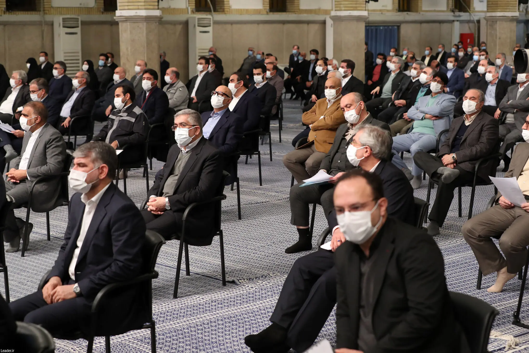دیدار جمعی از تولیدکنندگان و فعالان صنعتی با رهبر معظم انقلاب/گزارش تصویری