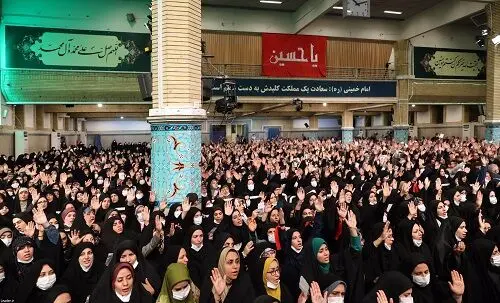 جمعی از معلمان و فرهنگیان با رهبر انقلاب دیدار کردند/گزارش تصویری