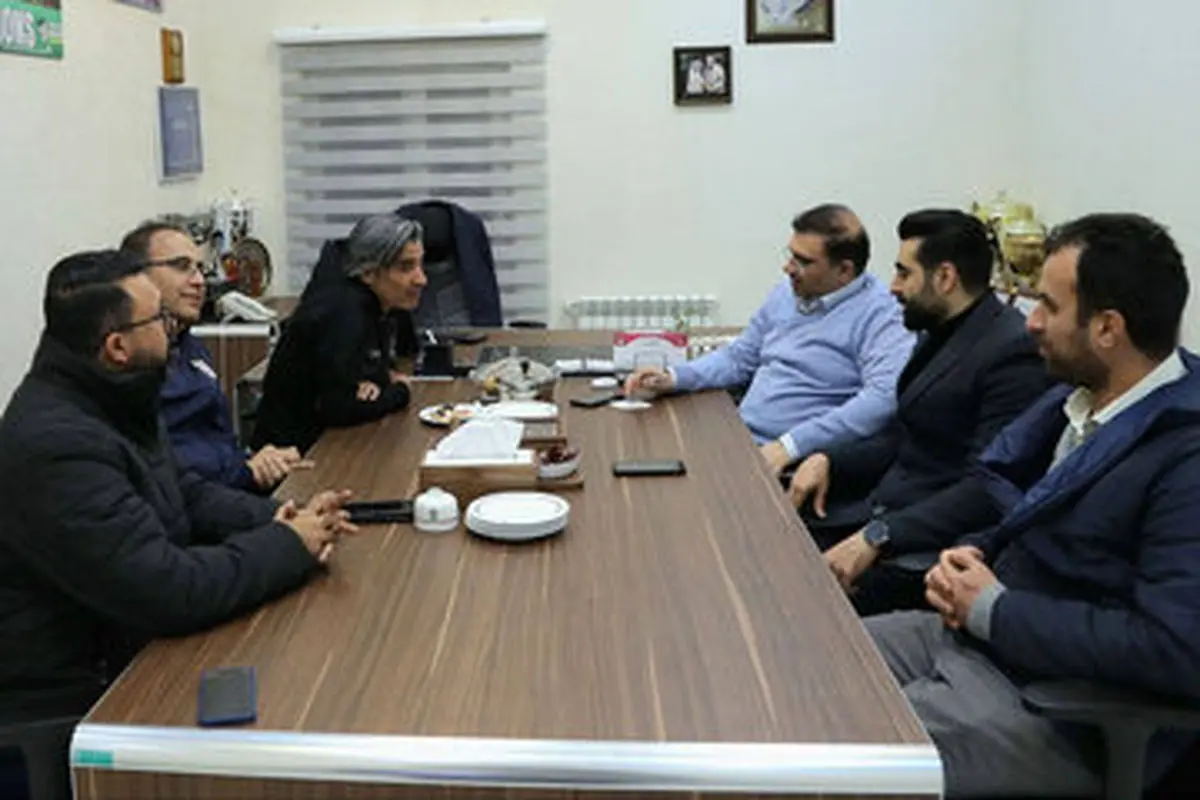 جلسه شبانه در تیمملی