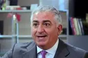 افتادید دنبال این پیرپسر ۶۵ ساله که شاه ایران شود
