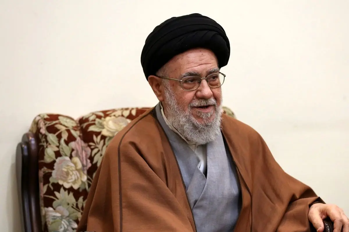 ماجرای خاطره ای از موسوی خوئینی ها و رهبر انقلاب که جنجالی شد