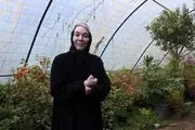 علت زندگی خانم بازیگر در روستا