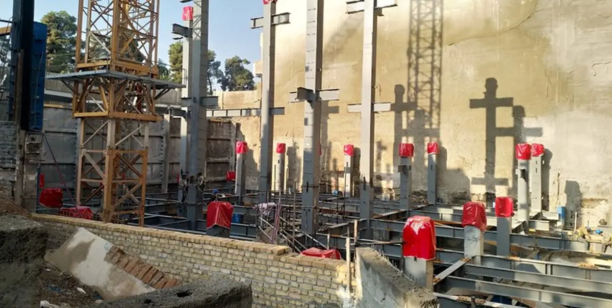بازدید عضو شورای شهر از روند ساخت پلاسکوی جدید