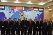 عکس یادگاری روحانی با سران ۱۱ کشور حاضر در اجلاس شانگهای
