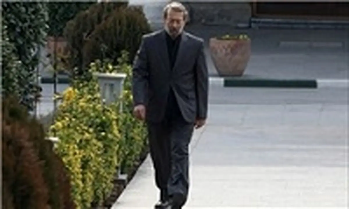 لاریجانی عازم خوانسار شد