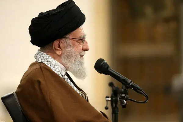 دیدار مداحان و شاعران اهل بیت‌(ع) با مقام معظم رهبری/گزارش تصویری