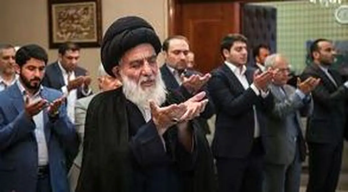 تصویری دیده نشده از مرحوم آیت الله هاشمی شاهرودی در کنار رهبر انقلاب