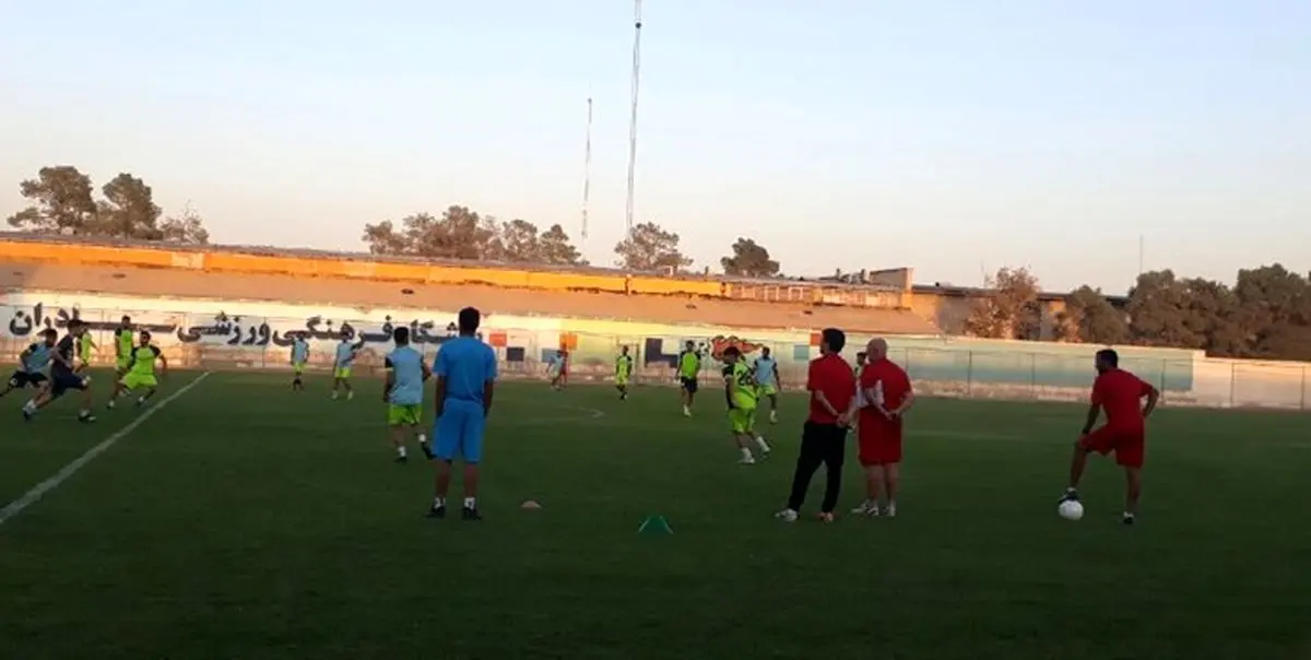 شاگردان وینگو به مصاف بادران میروند