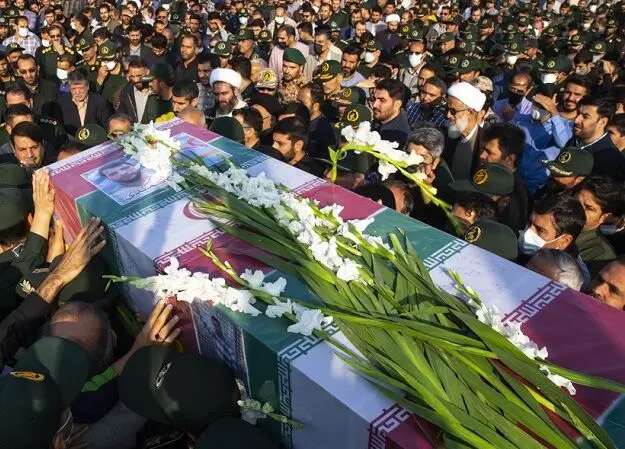 تشییع پیکر شهید کمندی در نیروی زمینی سپاه/گزارش تصویری