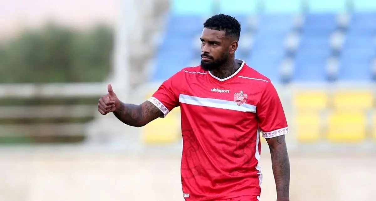 پول لوکادیا را زودتر بدهید، او تمرکز ندارد!