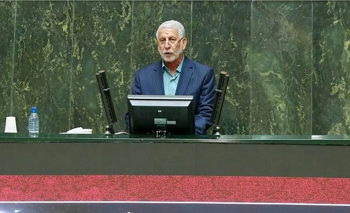 نماینده زابل: چند مفسد دانه درشت اقتصادی را در ملاءعام آویزان کنید
