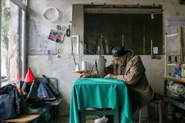 شاغلان بالای ۸۰ سال عاشق حرفه و کار خود هستند!