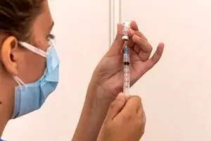 آغاز تزریق دوز استنشاقی واکسن رازی کووپارس
