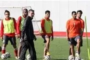 مدیرعامل پدیده مقابل در ورزشگاه آزادی!