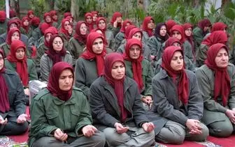 حضور زنانی با لباس منافقین در تهران!+فیلم