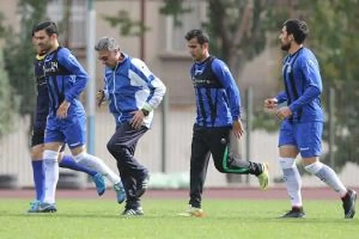 تیم نفت عزادار شد