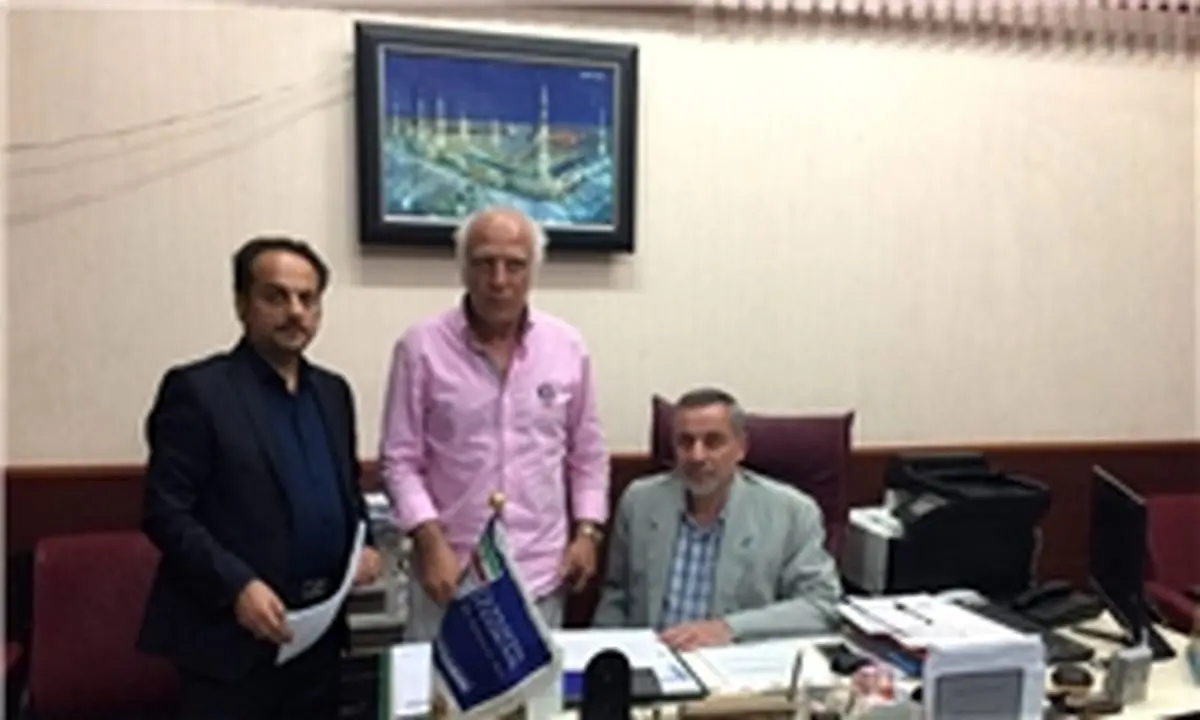 ثبت قرارداد کادرفنی استقلال