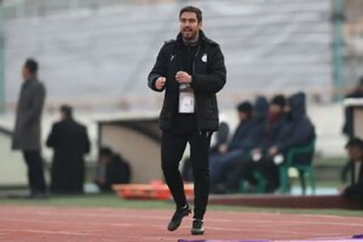 خسرو حیدری مربی استقلال شد