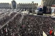  اقامه نماز بر پیکر رهبر شهیدو خانواده ایشان+ فیلم و عکس