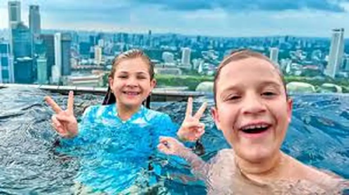 دیانا و روما و ماجراجویی در دنیای دایناسورها