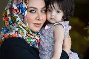 ژست خانم بازیگر در لباس محلی+عکس