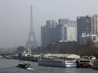 محدودیت عبور و مرور خودروها در پاریس به دلیل آلودگی هوا 
