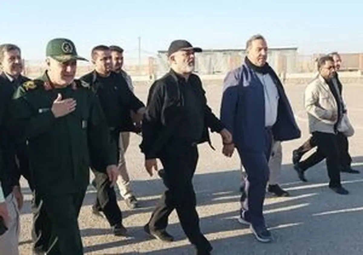 
بازدید وزیر کشور از پایانه مرزی مهران
