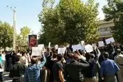 مردم شهرستان مریوان در اعتراض به وضعیت جاده‌های‌ این شهرستان تجمع کردند 