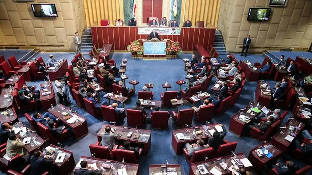 حضور زنان در شورا‌ها بیشتر شود
