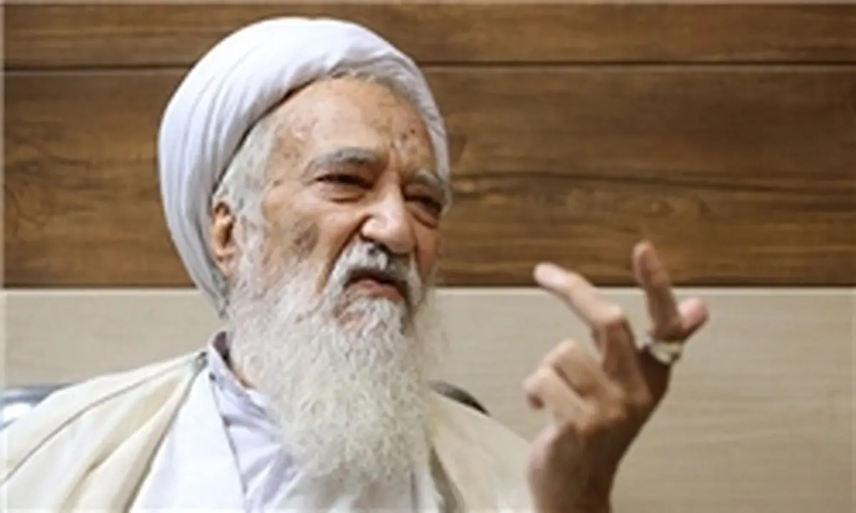 آیت‌الله موحدی کرمانی: آقای رئیسی کاملاً مورد تأیید ماست