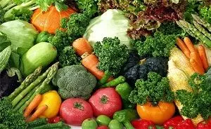 زنان بیشتر از مصرف میوه و سبزیجات بهره می برند