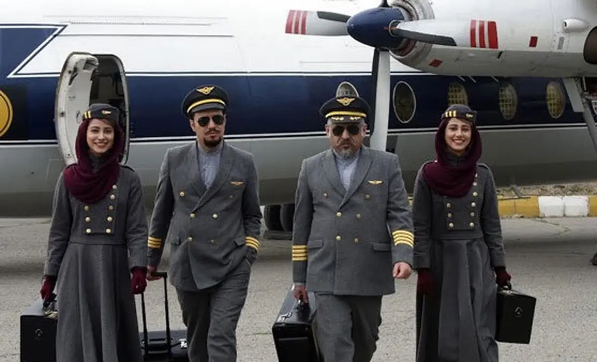 پربازیگرترین فیلم تاریخ سینمای ایران روی پرده سینماها/ تصاویر