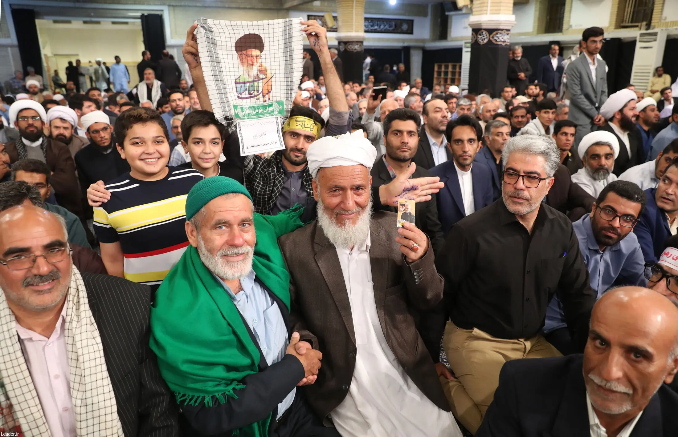 دیدار هزاران نفر از مردم «سیستان و بلوچستان» و «خراسان جنوبی» با رهبر انقلاب/گزارش تصویری