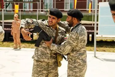 یی