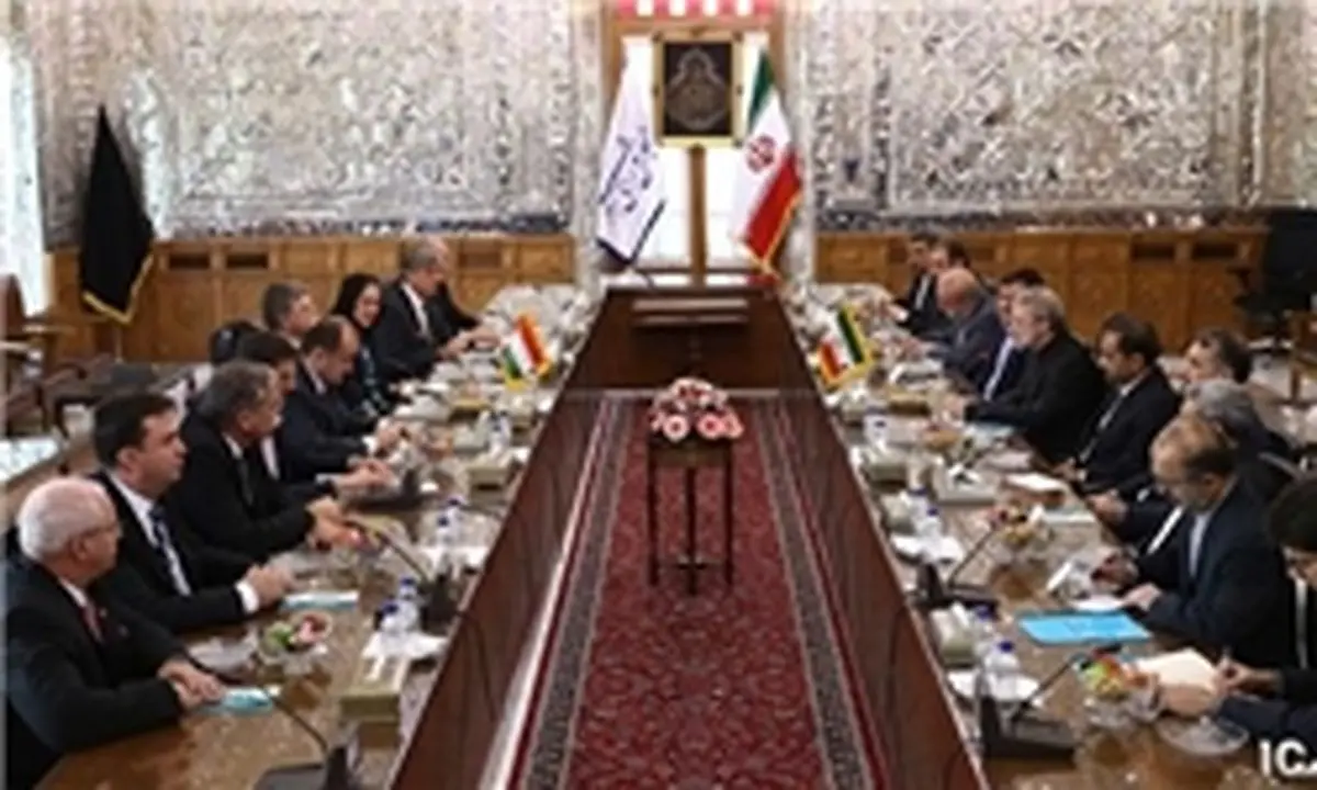 رئیس مجلس ملی مجارستان با علی لاریجانی دیدار و گفتوگو کردند