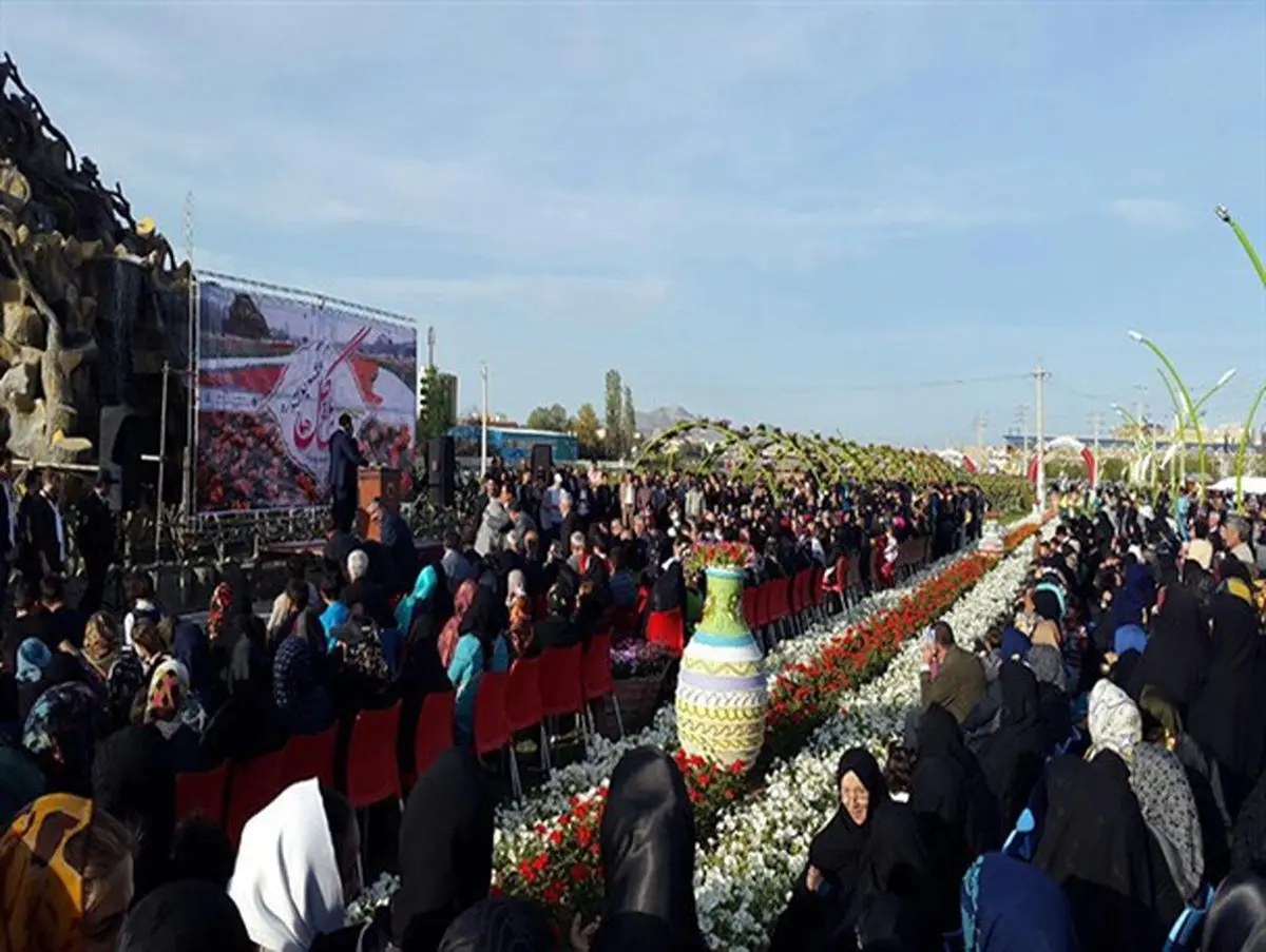 ششمین جشنواره بزرگ گل ها در ارومیه +تصاویر