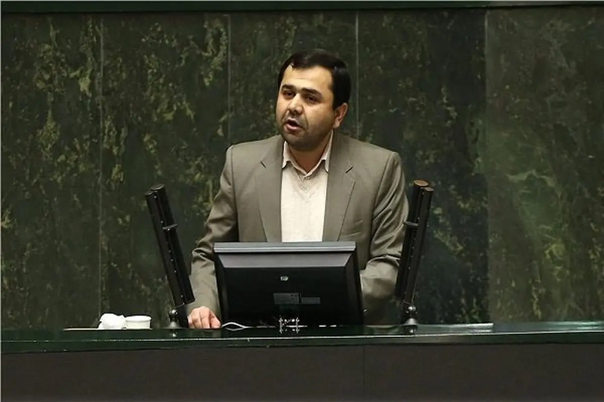 حقوق نیروهای شرکتی نصف کارمندان رسمی دولت