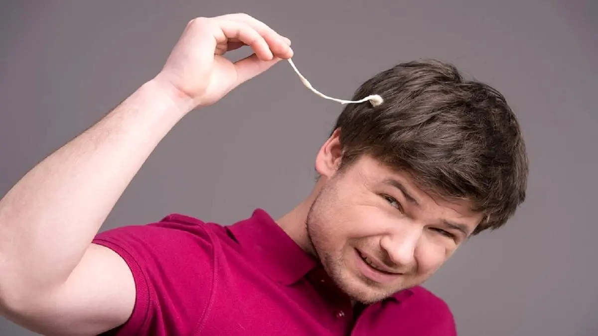 چند راه ساده برای جدا کردن آدامس از مو 