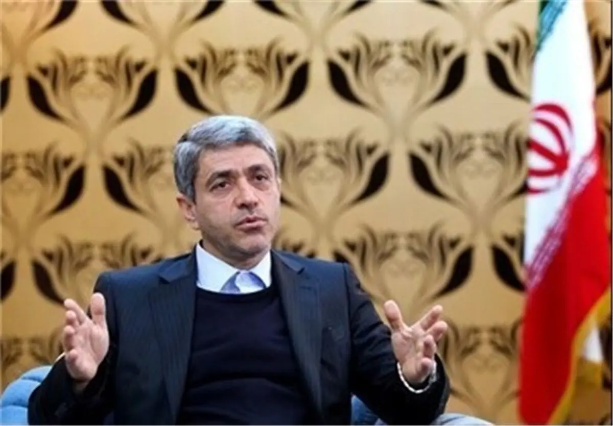 طیب نیا: سود بانکی باید کاهش پیدا کند